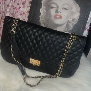 🛍️Elegant Black Quilted Chain Shoulder Bag🛍️